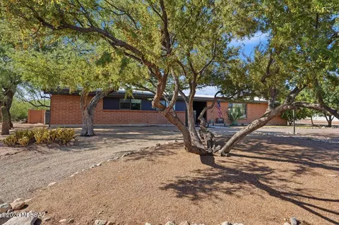 7305 E Calle Agerrida, Tucson, AZ 85750