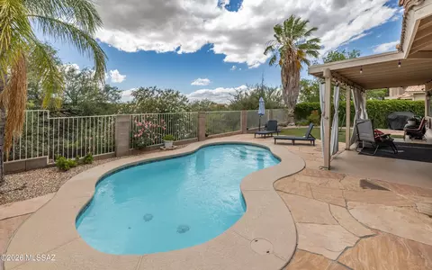 Exterior - 10260 E Buffaloberry Loop, Tucson, AZ 85748 photo 3 of 8
