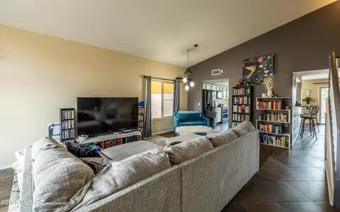 Living - 10260 E Buffaloberry Loop, Tucson, AZ 85748 photo 1 of 3