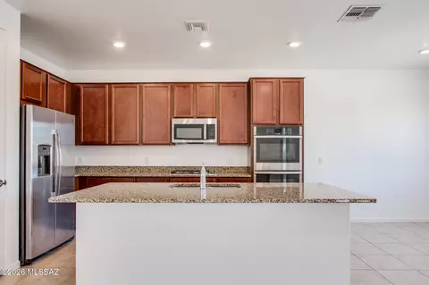 Kitchen - 12851 E Pantano View Dr, Vail, AZ 85641 photo 6 of 6