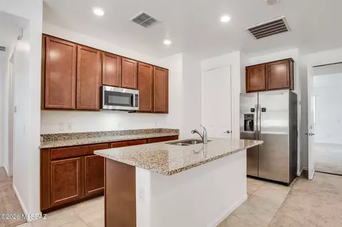 Kitchen - 12851 E Pantano View Dr, Vail, AZ 85641 photo 1 of 6