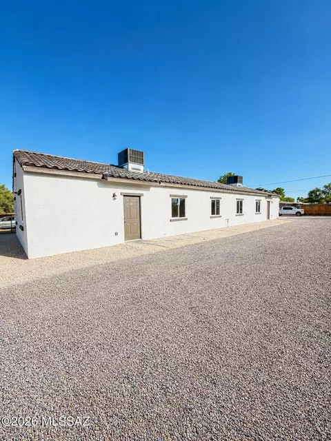 360 E Aircraft Rd, Tucson, AZ 85706