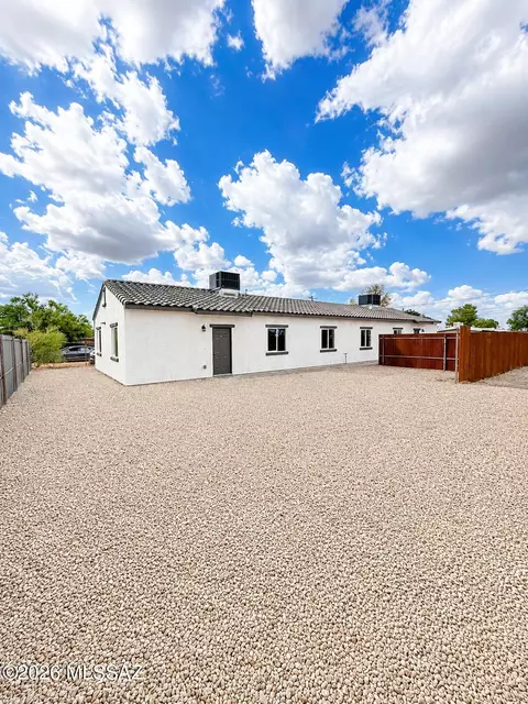 Exterior - 360 E Aircraft Rd, Tucson, AZ 85706 photo 3 of 3