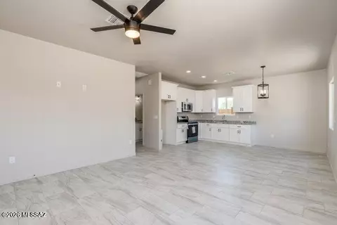 Living - 360 E Aircraft Rd, Tucson, AZ 85706 photo 4 of 4