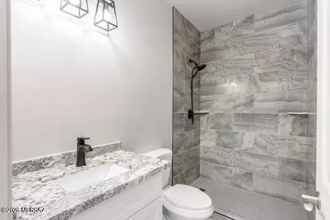 Bath - 360 E Aircraft Rd, Tucson, AZ 85706 photo 2 of 2