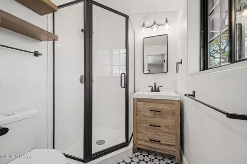 Bath - 6212 Eli St, Tucson, AZ 85711 photo 1 of 2