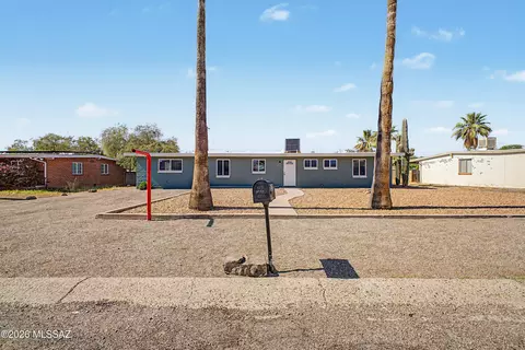 6211 E 16th St, Tucson, AZ 85711