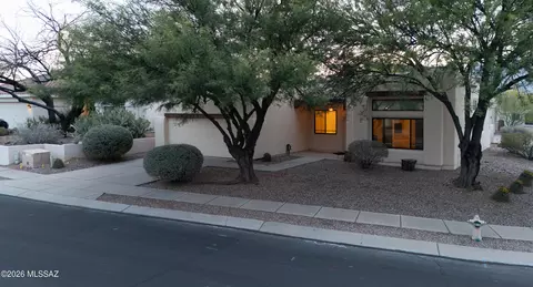 12780 N Pioneer Way, Oro Valley, AZ 85737