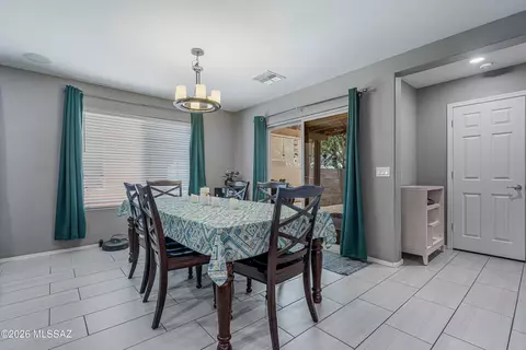 Dining - 7525 E Kinnison Wash Loop, Tucson, AZ 85730 photo 1 of 1
