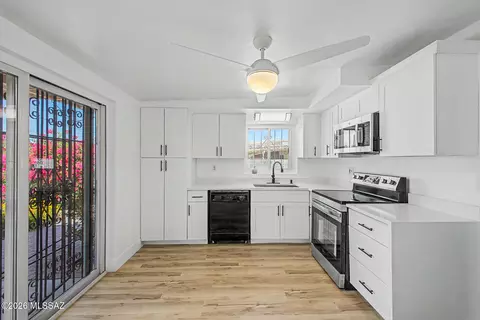 Kitchen - 8109 E 3rd St, Tucson, AZ 85710 photo 4 of 4