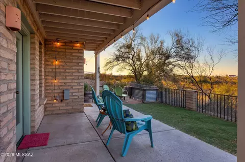 3039 N Gaia Pl, Tucson, AZ 85745