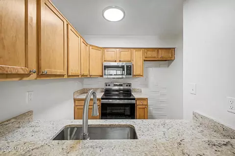 951 N Euclid Ave #134, Tucson, AZ 85719