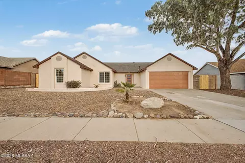 4801 W Waterbuck Dr, Tucson, AZ 85742