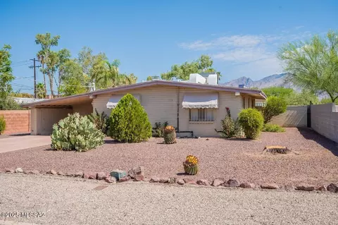 5111 E Peach St, Tucson, AZ 85712