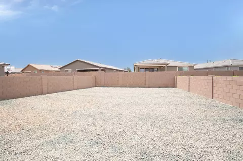 Exterior - 12071 E Ryscott Cir, Vail, AZ 85641 photo 2 of 5