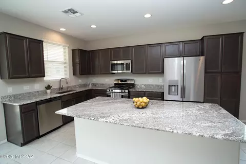 Kitchen - 12071 E Ryscott Cir, Vail, AZ 85641 photo 3 of 5