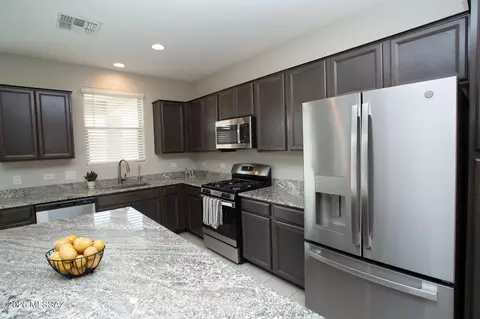 Kitchen - 12071 E Ryscott Cir, Vail, AZ 85641 photo 5 of 5
