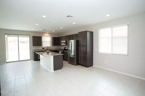 Kitchen - 12071 E Ryscott Cir, Vail, AZ 85641 photo 2 of 5