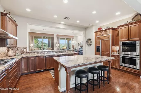 Kitchen - 66218 E Box Elder Rd, Tucson, AZ 85739 photo 4 of 5