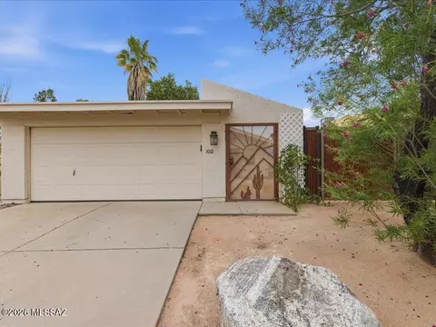 1012 N Constitution Dr, Tucson, AZ 85748
