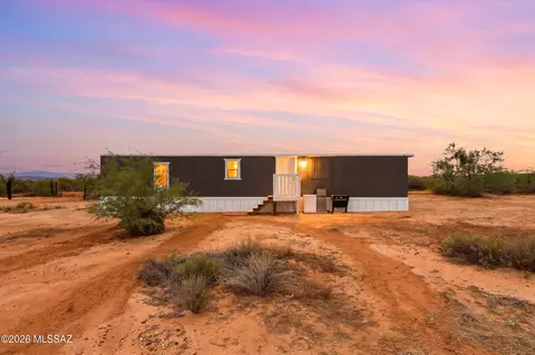 8620 S Sandario Rd S, Tucson, AZ 85736