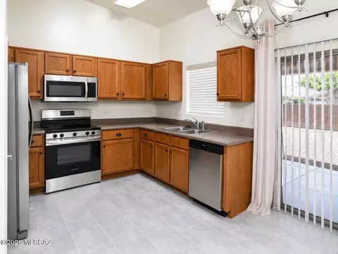 Kitchen - 4167 E Shadow Branch Dr, Tucson, AZ 85756 photo 1 of 3