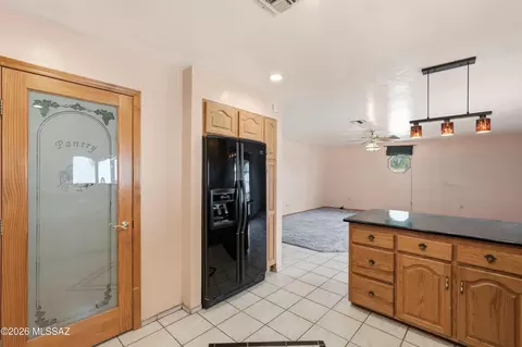 Kitchen - 5970 E 2nd St, Tucson, AZ 85711 photo 4 of 7