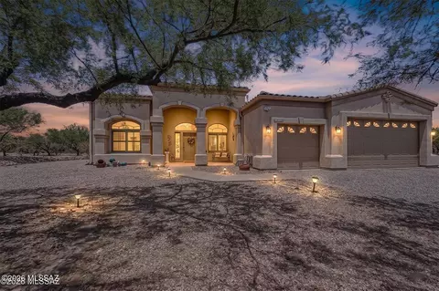 1282 W Via De Santo Tomas, Sahuarita, AZ 85629