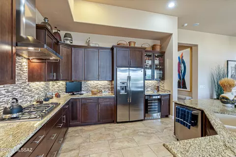 Kitchen - 66233 E Mount Lemmon Ln, Tucson, AZ 85739 photo 2 of 4