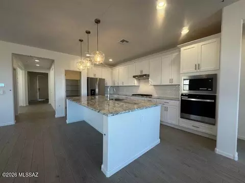 1489 E Cattle Graze Loop, Sahuarita, AZ 85629