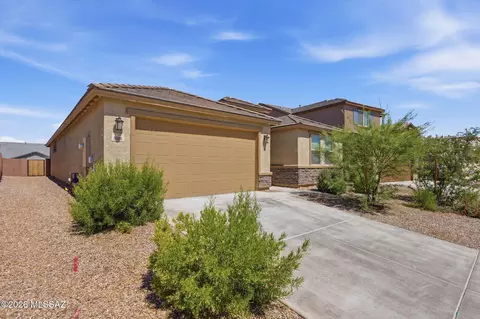 8000 S Expedition Dr, Tucson, AZ 85747