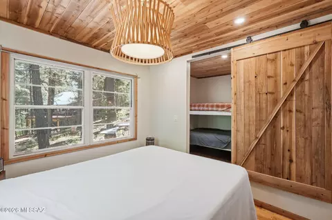Bedroom - 10982 E Wren Ln, Mount Lemmon, AZ 85619 photo 4 of 5