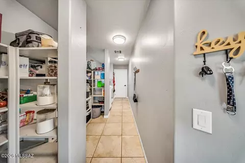 Entry Way - 10652 S Silverbluff Dr, Vail, AZ 85641 photo 4 of 4