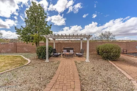 Exterior - 10652 S Silverbluff Dr, Vail, AZ 85641 photo 8 of 9