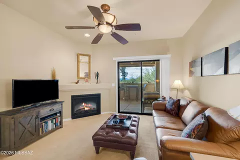 2550 E River Rd #11205, Tucson, AZ 85718