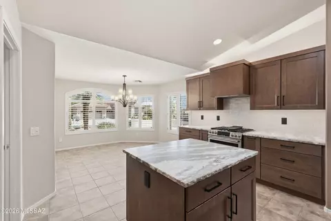 Kitchen - 37814 S Boulder Wind Dr, Tucson, AZ 85739 photo 4 of 5