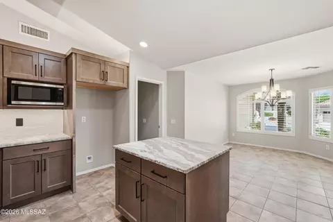 Kitchen - 37814 S Boulder Wind Dr, Tucson, AZ 85739 photo 5 of 5