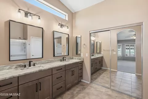 Bath - 37814 S Boulder Wind Dr, Tucson, AZ 85739 photo 1 of 2