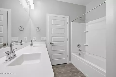 Bath - 13852 E Silver Pine Trl, Vail, AZ 85641 photo 4 of 4