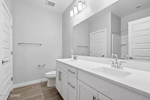 Bath - 13852 E Silver Pine Trl, Vail, AZ 85641 photo 3 of 4