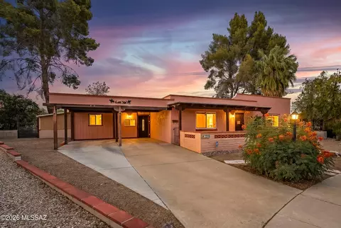 177 N Abrego Dr, Green Valley, AZ 85614
