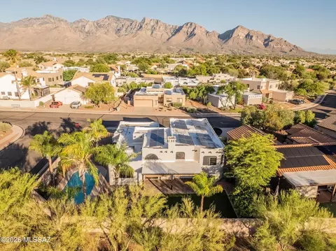 12831 N Meadview Way, Oro Valley, AZ 85755