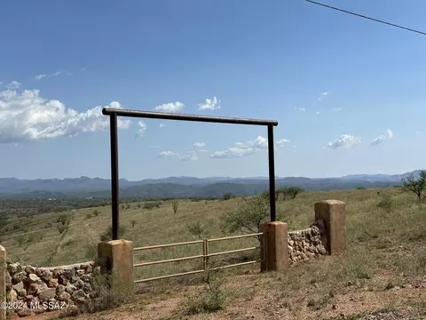 187 Lado De Loma Dr, Patagonia, AZ 85624