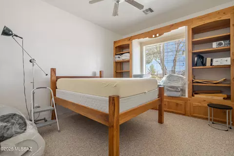 Bedroom - 10426 E Cloudcroft Dr, Hereford, AZ 85615 photo 2 of 3