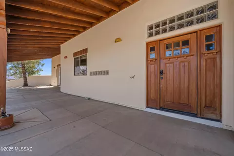 Exterior - 10426 E Cloudcroft Dr, Hereford, AZ 85615 photo 4 of 8