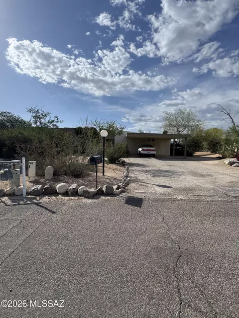 9711 E Sunburst Dr, Tucson, AZ 85748