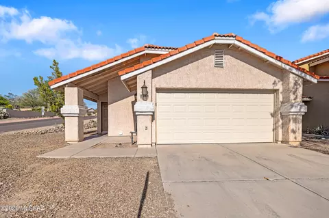 8088 N Highcountry Ave, Tucson, AZ 85741