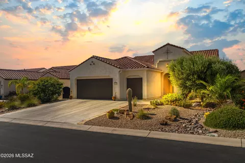 2555 E Josephine View Dr, Green Valley, AZ 85614