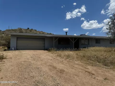 955 N New Moon Dr, Oracle, AZ 85623