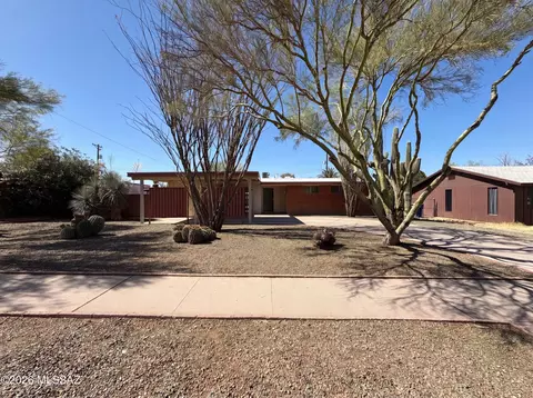 7434 E 18th St, Tucson, AZ 85710